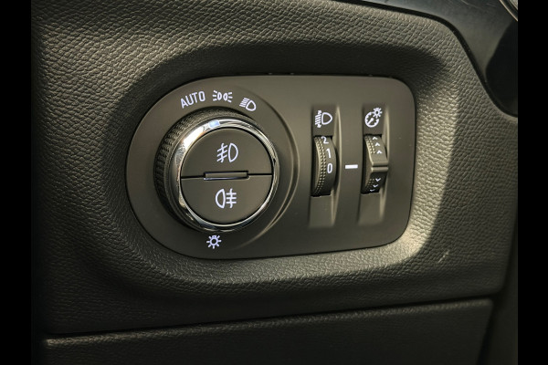 Opel CORSA-E Ultimate electrisch PANORAMADAK KEYLESS-GO CAMERA STOEL/ STUURVERWARMING DODEHOEKSENSOR