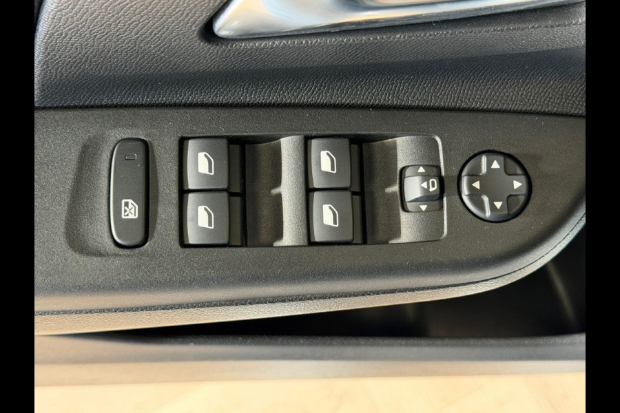 Opel CORSA-E Ultimate electrisch PANORAMADAK KEYLESS-GO CAMERA STOEL/ STUURVERWARMING DODEHOEKSENSOR