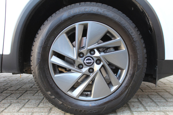 Nissan QASHQAI 1.3 MHEV 140PK Acenta | Adaptieve Cruise | Camera | BLIS | Stoel/Stuurverwarming