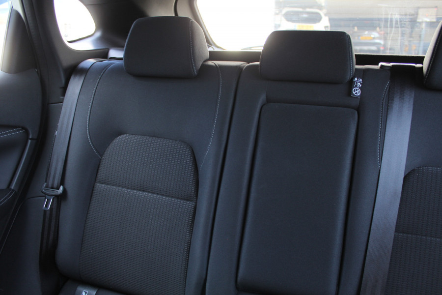 Nissan QASHQAI 1.3 MHEV 140PK Acenta | Adaptieve Cruise | Camera | BLIS | Stoel/Stuurverwarming