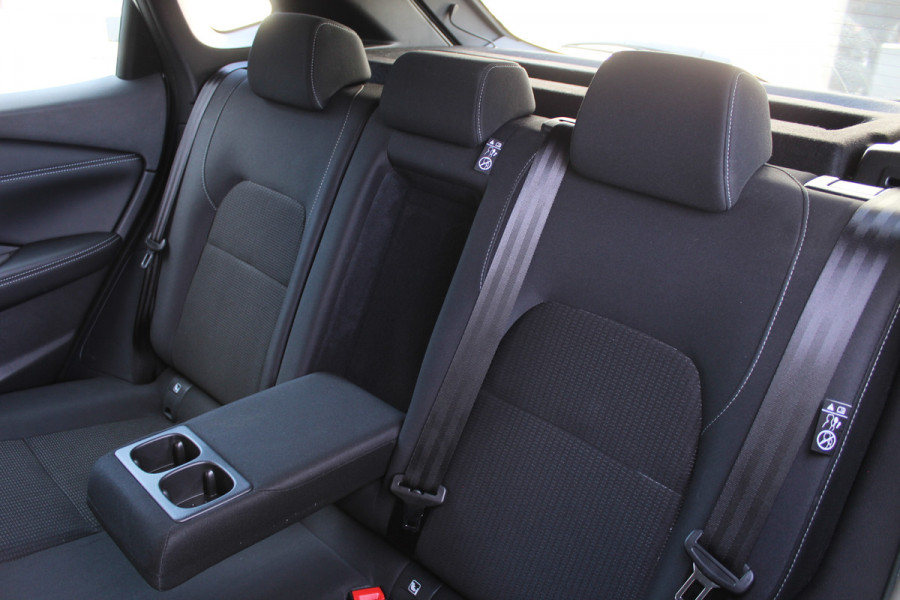 Nissan QASHQAI 1.3 MHEV 140PK Acenta | Adaptieve Cruise | Camera | BLIS | Stoel/Stuurverwarming