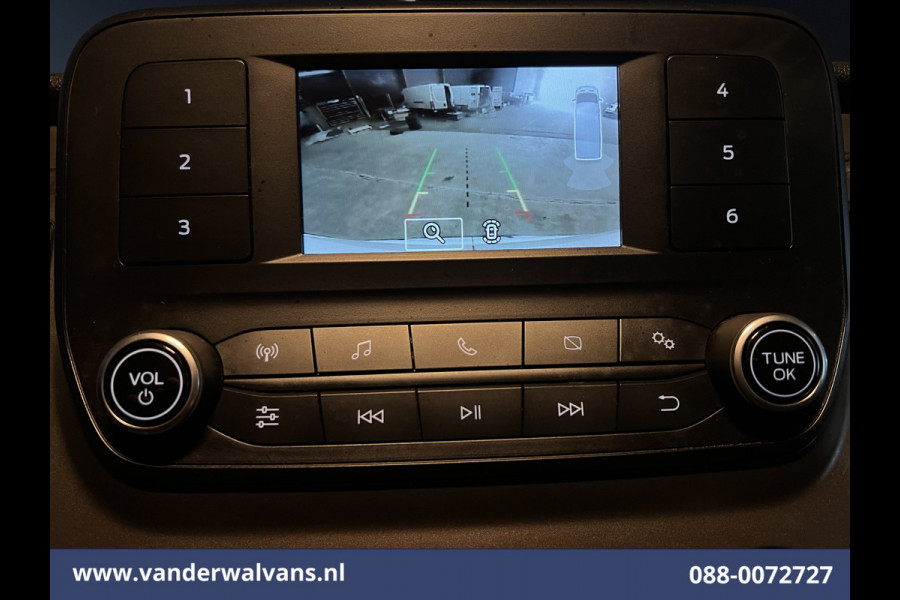 Ford Transit 2.0 TDCI L2H2 Euro6 Airco | Camera | Cruisecontrol | Parkeersensoren Verwarmde voorruit, Bijrijdersbank, 2450kg trekvermogen Ford Transit 2.0 TDCI L2H2 Euro6 Airco | Camera | Cruisecontrol | Parkeersensoren Verwarmde voorruit, Bijrijdersbank, 2450kg trekvermogen