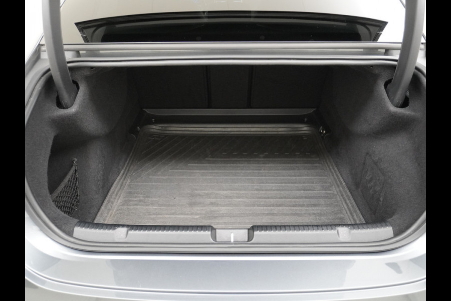 Mercedes-Benz EQE 350+ 91kWh Launch Edition Luxury Line Burmester® 3D Surround Sound Trekhaak Adap.Cruise Leder Memory Navi Ecc Camera Apple Carpl MBUX Premium Stoelverwarming Elek. Achterklep DAB+ Keyless 1e Eigenaar Origineel Nederlandse Auto 84.000 nieuwprijs Goedkoopste v Europa !
