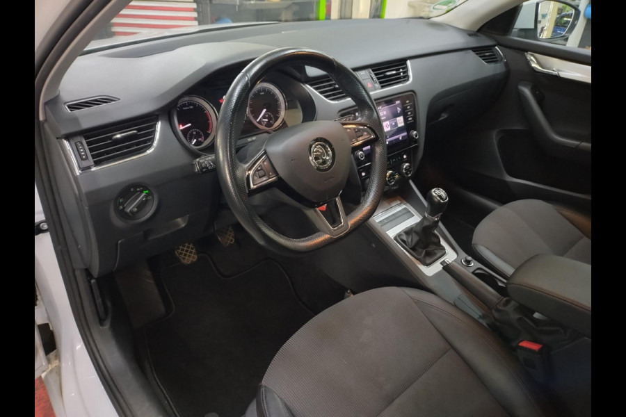 Škoda Octavia Combi 1.0 TSI Greentech Business Edition stoelverwarming