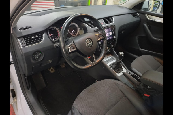 Škoda Octavia Combi 1.0 TSI Greentech Business Edition stoelverwarming