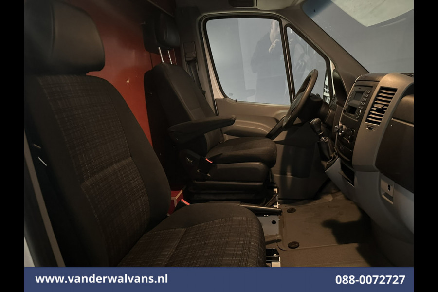 Mercedes-Benz Sprinter 316 CDI 164pk L2H2 Euro6 Airco | 2800kg Trekhaak | Cruisecontrol Parkeersensoren, Chauffeursstoel