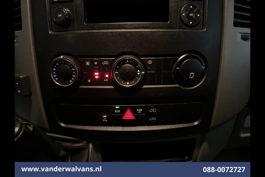 Mercedes-Benz Sprinter 316 CDI 164pk L2H2 Euro6 Airco | 2800kg Trekhaak | Cruisecontrol Parkeersensoren, Chauffeursstoel