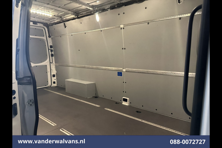 Mercedes-Benz Sprinter 315 CDI 150pk L3H2 Euro6 Airco | Navigatie | Front + Back Camera | Apple Carplay Android Auto, cruisecontrol, Chauffeursstoel, Parkeersensoren, Stoelverwarming, Bijrijdersbank Mercedes-Benz Sprinter 315 CDI 150pk L3H2 Euro6 Airco | Navigatie | Front + Back Camera | Apple Carplay Android Auto, cruisecontrol, Chauffeursstoel, Parkeersensoren, Stoelverwarming, Bijrijdersbank