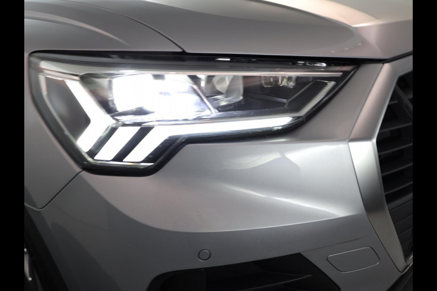 Audi Q3 45 TFSI e Advanced edition Hybrid 245pk | camera| 18'LM-velgen| Navi| El. achterklep