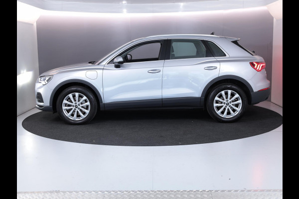 Audi Q3 45 TFSI e Advanced edition Hybrid 245pk | camera| 18'LM-velgen| Navi| El. achterklep