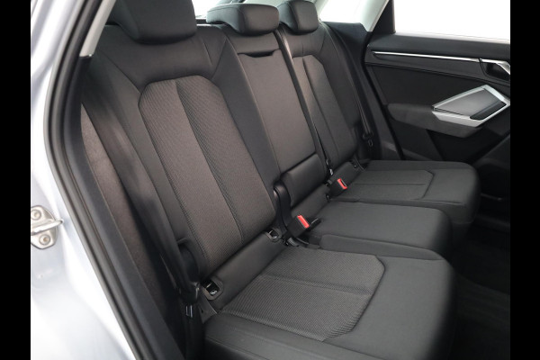 Audi Q3 45 TFSI e Advanced edition Hybrid 245pk | camera| 18'LM-velgen| Navi| El. achterklep