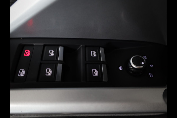 Audi Q3 45 TFSI e Advanced edition Hybrid 245pk | camera| 18'LM-velgen| Navi| El. achterklep