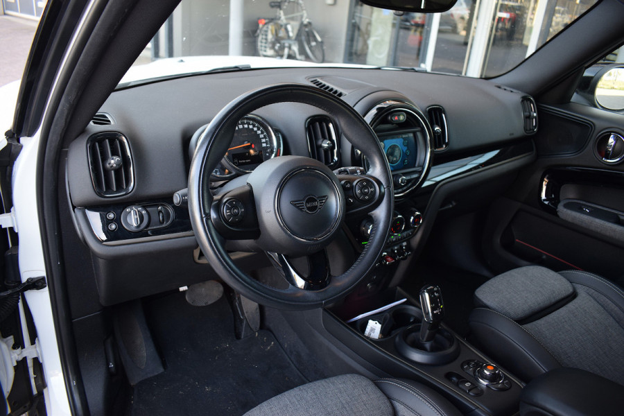 MINI Countryman 1.5 Cooper Chili | Apple CarPlay | Half Leer | Stoelverwarming