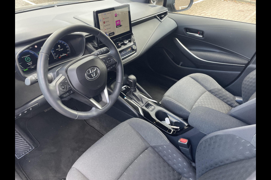 Toyota Corolla Touring Sports Hybrid 140 Business | Stuur- & Stoelverwarming | Parkeersensoren | Navigatie