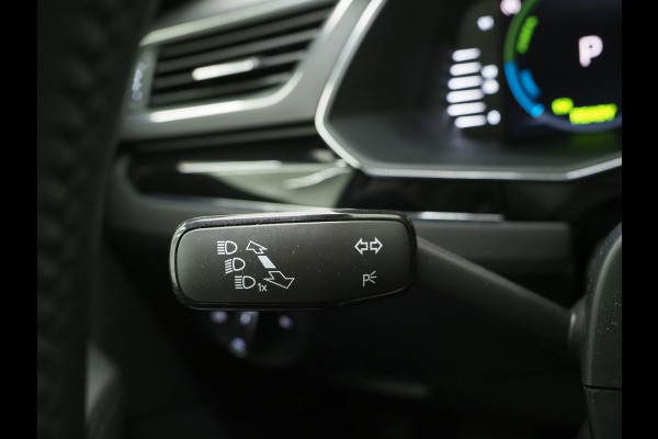 Škoda Superb Combi 1.4 TSI iV Laurin & Klement | Panoramadak | Trekhaak | Canton | 360 | Keyless | Adaptive Cruise | Carplay
