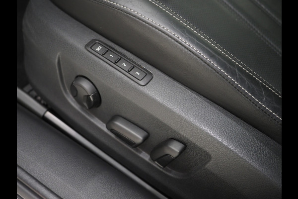 Škoda Superb Combi 1.4 TSI iV Laurin & Klement | Panoramadak | Trekhaak | Canton | 360 | Keyless | Adaptive Cruise | Carplay