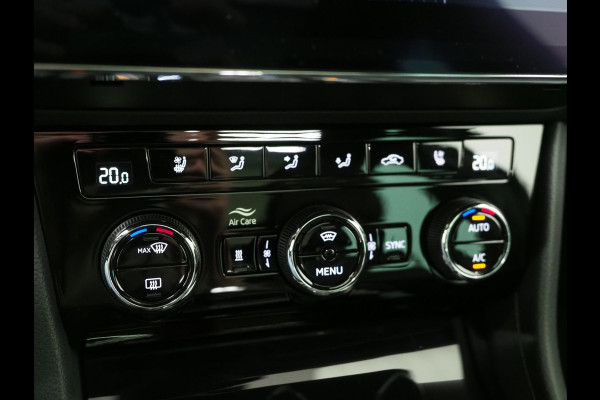 Škoda Superb Combi 1.4 TSI iV Laurin & Klement | Panoramadak | Trekhaak | Canton | 360 | Keyless | Adaptive Cruise | Carplay