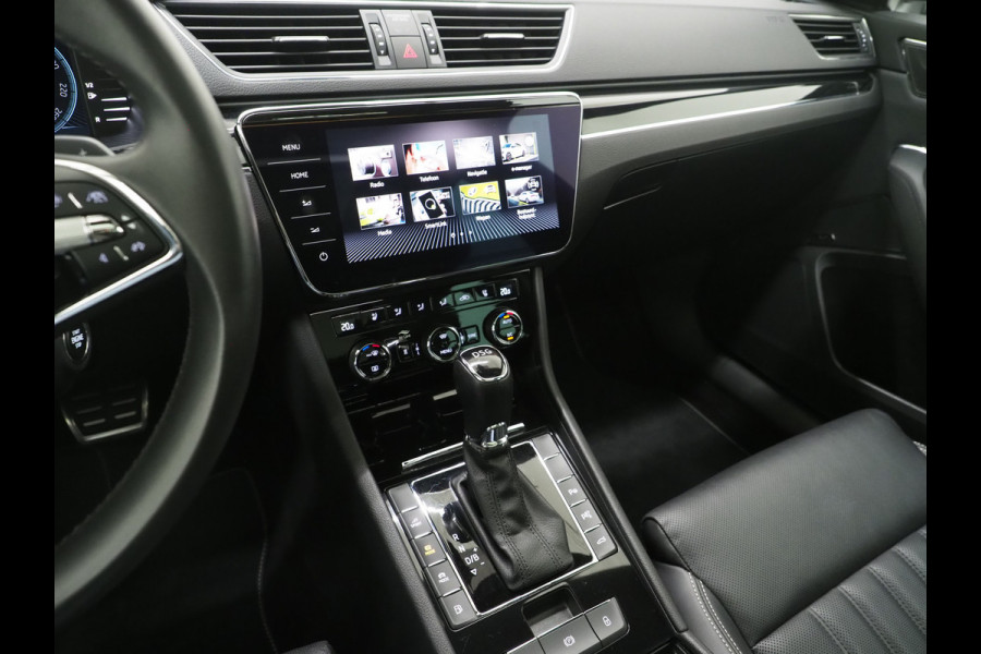 Škoda Superb Combi 1.4 TSI iV Laurin & Klement | Panoramadak | Trekhaak | Canton | 360 | Keyless | Adaptive Cruise | Carplay
