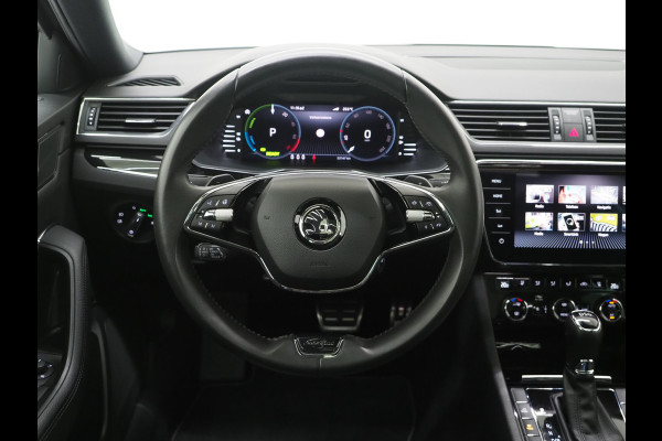 Škoda Superb Combi 1.4 TSI iV Laurin & Klement | Panoramadak | Trekhaak | Canton | 360 | Keyless | Adaptive Cruise | Carplay