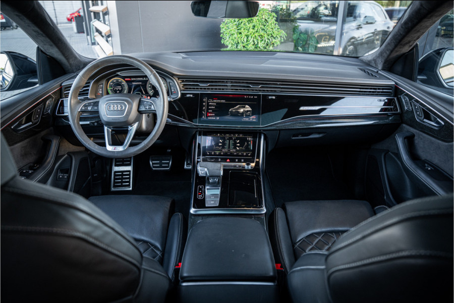 Audi Q8 60 TFSI e quattro Competition S-Line l RS Seat l Panorama l Massage l Softclose
