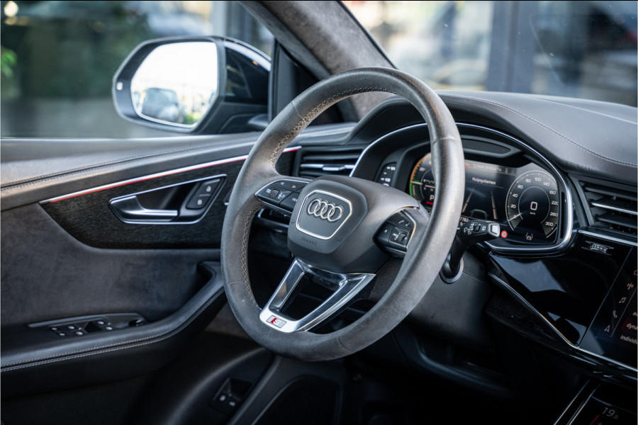 Audi Q8 60 TFSI e quattro Competition S-Line l RS Seat l Panorama l Massage l Softclose