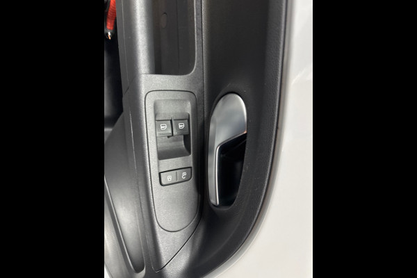 Volkswagen up! 1.0 BMT move up! NWE Model | Airco | DAB+ | 5 deurs | Elktr. pakket Volkswagen up! 1.0 BMT move up! NWE Model | Airco | DAB+ | 5 deurs | Elktr. pakket
