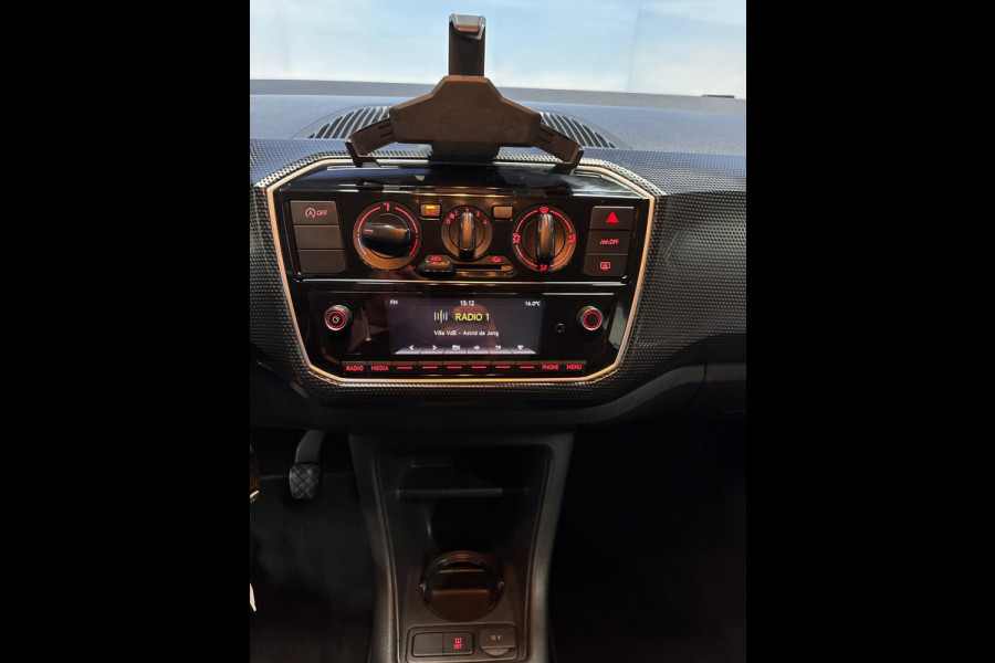 Volkswagen up! 1.0 BMT move up! NWE Model | Airco | DAB+ | 5 deurs | Elktr. pakket Volkswagen up! 1.0 BMT move up! NWE Model | Airco | DAB+ | 5 deurs | Elktr. pakket