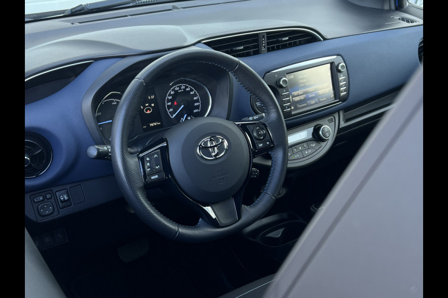 Toyota Yaris 1.5 Hybrid Bi-Tone | Navi | Clima | Camera | Cruise