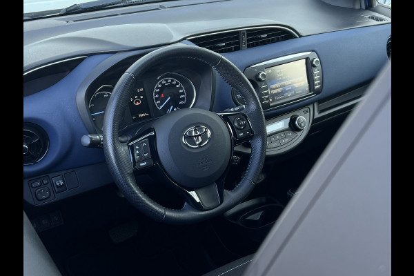 Toyota Yaris 1.5 Hybrid Bi-Tone | Navi | Clima | Camera | Cruise