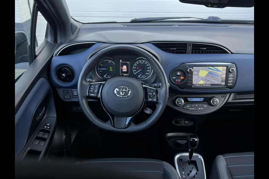 Toyota Yaris 1.5 Hybrid Bi-Tone | Navi | Clima | Camera | Cruise