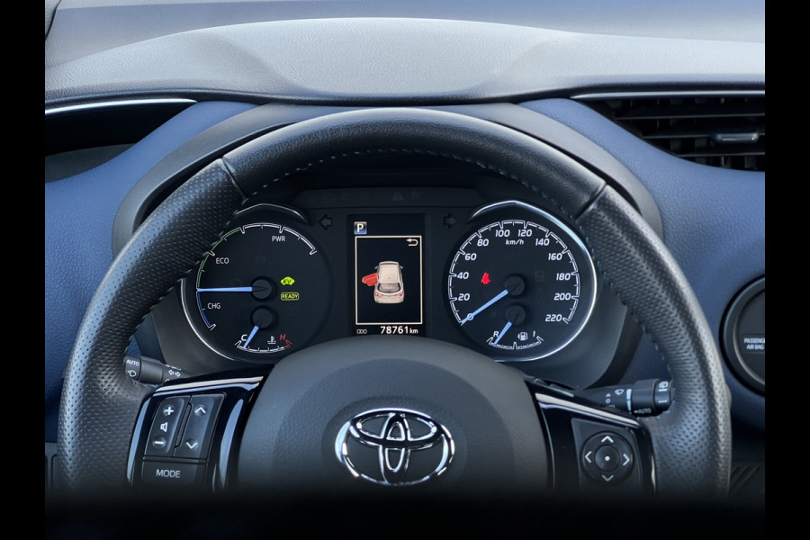 Toyota Yaris 1.5 Hybrid Bi-Tone | Navi | Clima | Camera | Cruise