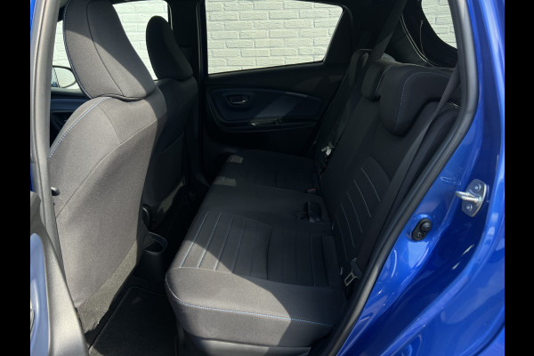 Toyota Yaris 1.5 Hybrid Bi-Tone | Navi | Clima | Camera | Cruise