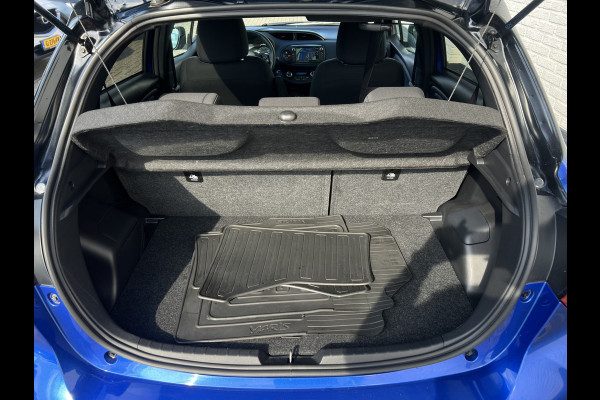Toyota Yaris 1.5 Hybrid Bi-Tone | Navi | Clima | Camera | Cruise