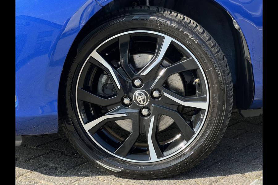 Toyota Yaris 1.5 Hybrid Bi-Tone | Navi | Clima | Camera | Cruise