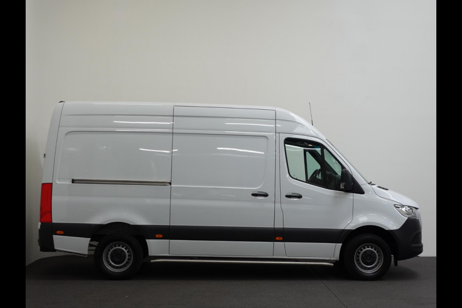Mercedes-Benz Sprinter 315 Automaat L2H2 RWD Automaat Airco Cruise Control Side-bars Navigatiesysteem Trekhaak