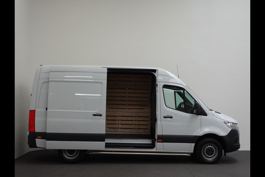 Mercedes-Benz Sprinter 315 Automaat L2H2 RWD Automaat Airco Cruise Control Side-bars Navigatiesysteem Trekhaak