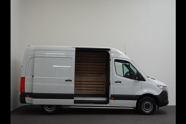 Mercedes-Benz Sprinter 315 Automaat L2H2 RWD Automaat Airco Cruise Control Side-bars Navigatiesysteem Trekhaak