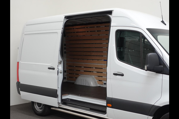 Mercedes-Benz Sprinter 315 Automaat L2H2 RWD Automaat Airco Cruise Control Side-bars Navigatiesysteem Trekhaak