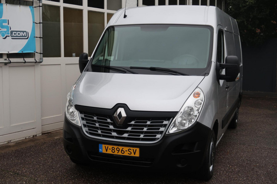 Renault Master 146PK L2H2 |1e Eign.|AIRCO|NAVI |TREKHAAK| NETTE STAAT! Renault Master 146PK|L2H2|Airco|Cruise|NAVI|Trekhaak|PDC|NETJES! Renault Master 146PK L2H2 |1e Eign.|AIRCO|NAVI |TREKHAAK| NETTE STAAT! Renault Master 146PK|L2H2|Airco|Cruise|NAVI|Trekhaak|PDC|NETJES!