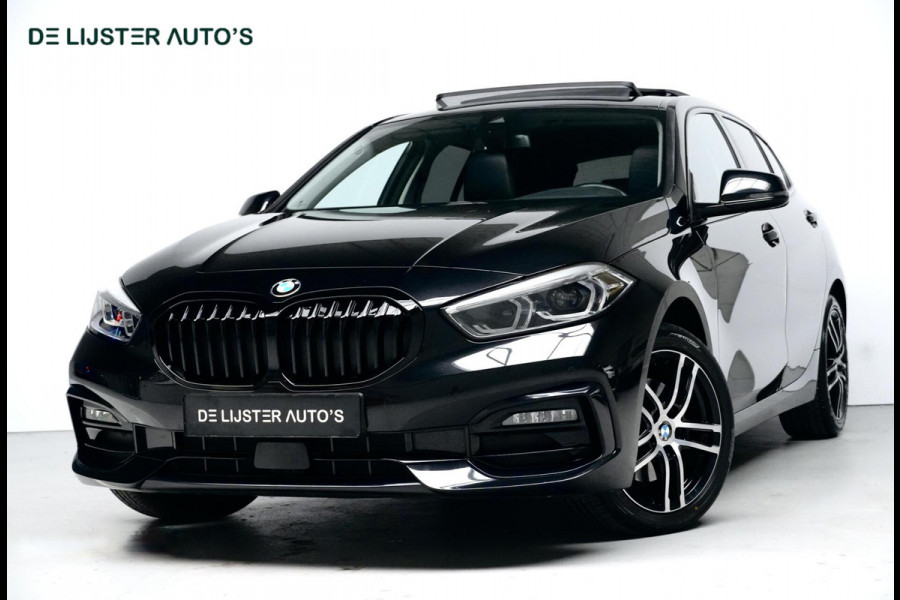 BMW 1-serie 118i Sport Line Automaat 136 Pk | Pano-dak | CarPlay | Sportstoelen | Leder + Verwarmd | Sfeer | Led | Pdc |