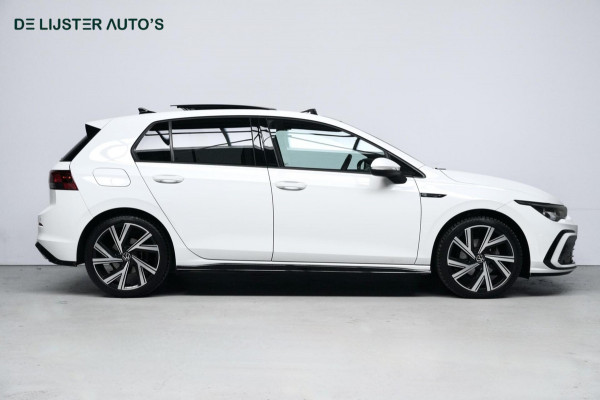 Volkswagen Golf 1.5 eTSI 3x R-Line Automaat | Pano-dak | CarPlay | Virtual| Acc | Stoel + Stuurverwarming | Sfeer | IQ-Light | Pdc |