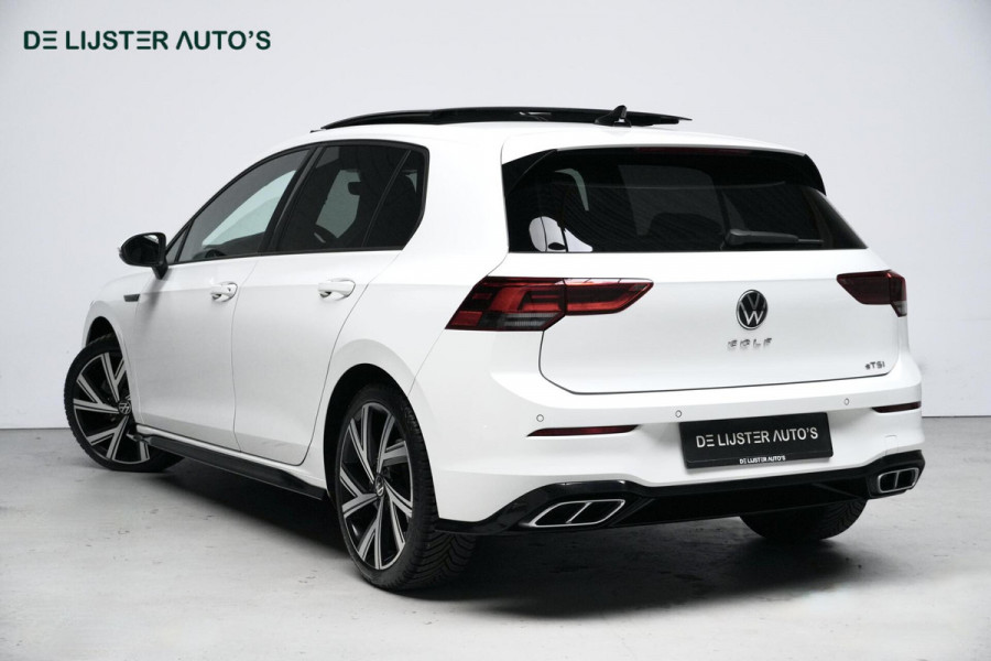 Volkswagen Golf 1.5 eTSI 3x R-Line Automaat | Pano-dak | CarPlay | Virtual| Acc | Stoel + Stuurverwarming | Sfeer | IQ-Light | Pdc |