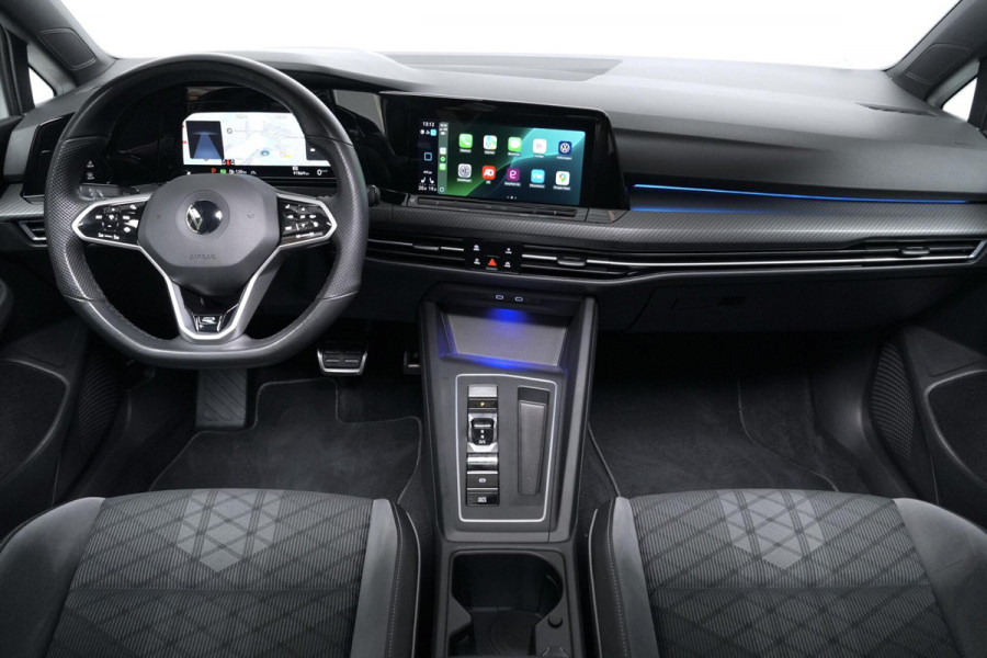 Volkswagen Golf 1.5 eTSI 3x R-Line Automaat | Pano-dak | CarPlay | Virtual| Acc | Stoel + Stuurverwarming | Sfeer | IQ-Light | Pdc |