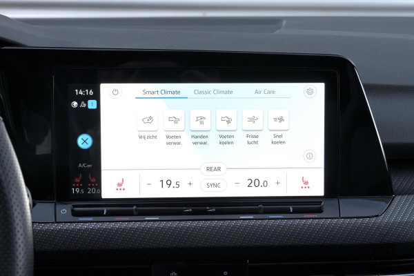 Volkswagen Golf 1.5 eTSI 3x R-Line Automaat | Pano-dak | CarPlay | Virtual| Acc | Stoel + Stuurverwarming | Sfeer | IQ-Light | Pdc |