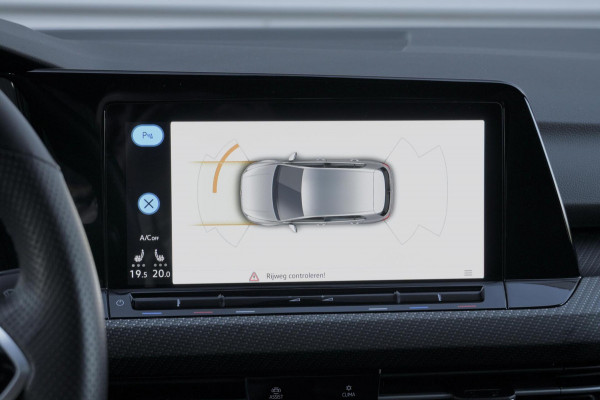 Volkswagen Golf 1.5 eTSI 3x R-Line Automaat | Pano-dak | CarPlay | Virtual| Acc | Stoel + Stuurverwarming | Sfeer | IQ-Light | Pdc |