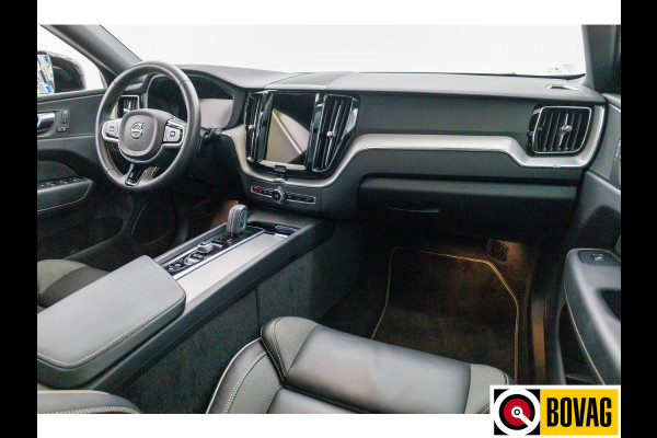 Volvo XC60 2.0 B5 R Design 251 PK | Panoramadak | Luchtvering | Leer | Elc. trekhaak | Stoel- & Stuurverw. | Voorruitverwarming, 19"LMV velgen