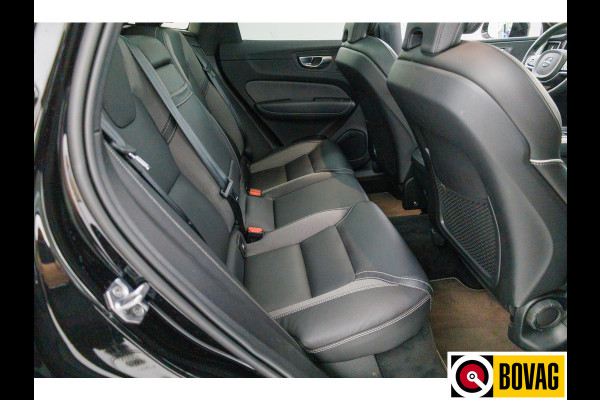Volvo XC60 2.0 B5 R Design 251 PK | Panoramadak | Luchtvering | Leer | Elc. trekhaak | Stoel- & Stuurverw. | Voorruitverwarming, 19"LMV velgen