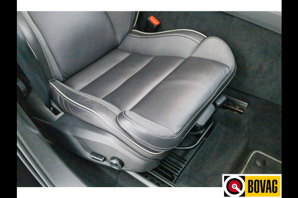 Volvo XC60 2.0 B5 R Design 251 PK | Panoramadak | Luchtvering | Leer | Elc. trekhaak | Stoel- & Stuurverw. | Voorruitverwarming, 19"LMV velgen