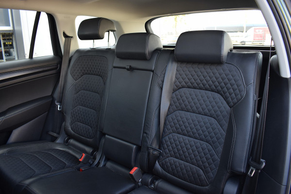 Škoda Kodiaq 1.5 TSI Business Edition | Trekhaak | CarPlay | Pano | Half Leer | Camera