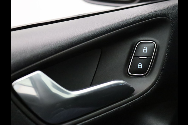 Ford Fiesta 125pk EcoBoost Hybrid Titanium Cruise | Climate | Carplay | Parkeersens. achter